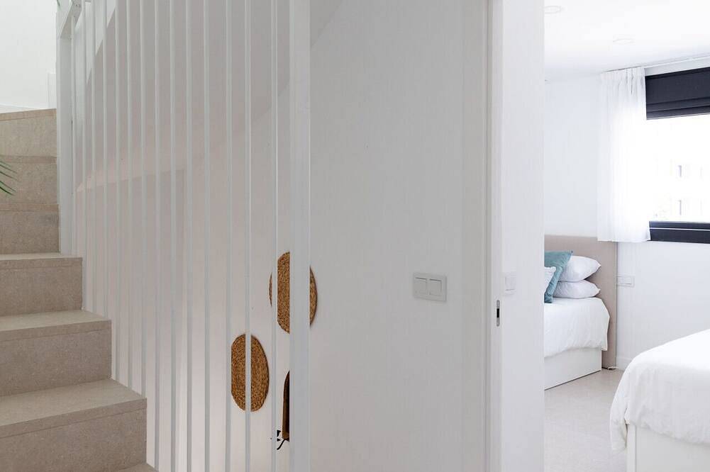 Luxury Townhouse with Infinity Pool & Ocean Views in Montemar Torremolinos, Torremolinos