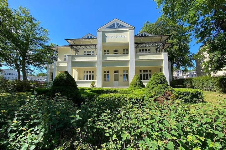 Villa für 4 Personen, mit Balkon