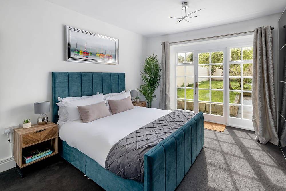 Entire apartment, Garden maisonette in Bath city centre in Wiltshire