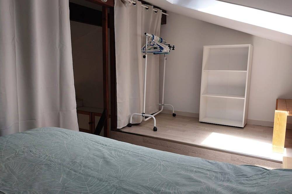 Villa Jumelee T4 De 28m² au calme, jardinet clos 100m². Plage à 400m. in Soulac-sur-Mer, Région de Lesparre-Médoc