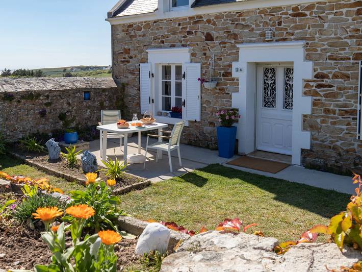 Location de vacances pour 5 personnes, avec jardin ainsi que vue et terrasse à Plogoff - 3