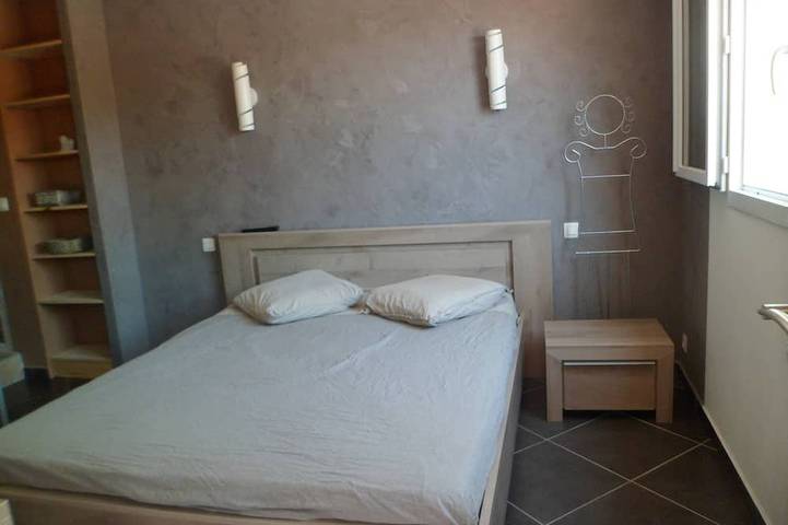 Summer rental beautiful house for 8 people with jacuzzi 25 minutes from Canet in Thuir, Mediterranean Coast (France)
