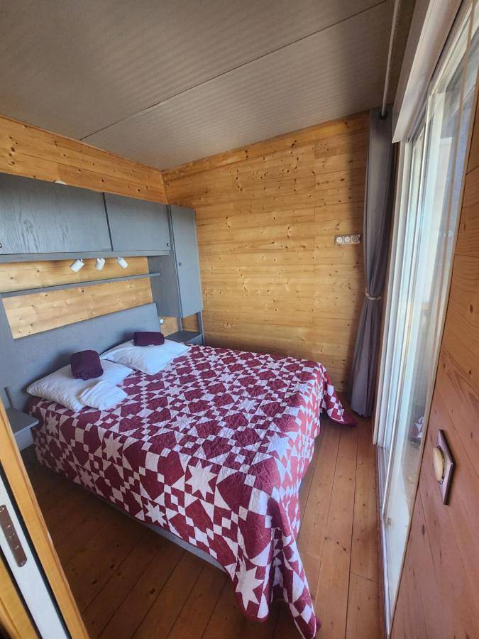 Gîte pour 4 personnes, avec vue ainsi que jardin et piscine, animaux acceptés à Lézignan-la-Cèbe - 3