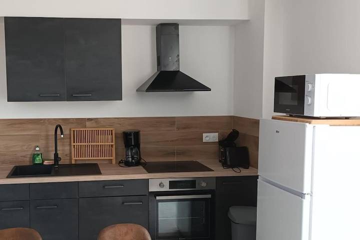 Gîte pour 4 personnes à Laroche-Saint-Cydroine - 3