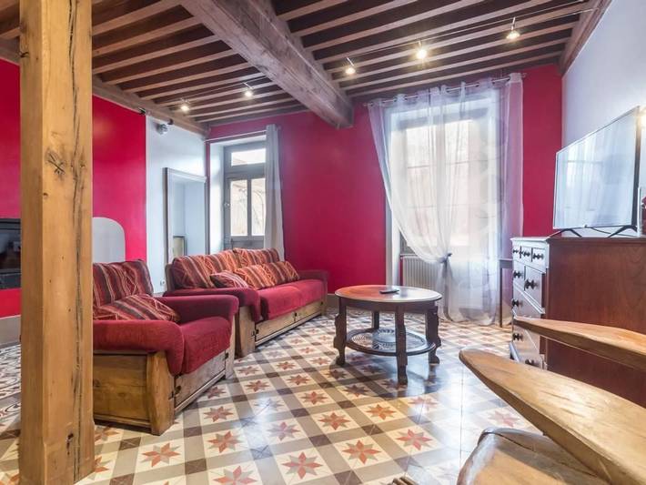 Authentisches Ferienhaus am Wasser, Haustiere Erlaubt, Parkplatz in Montbard und Umgebung