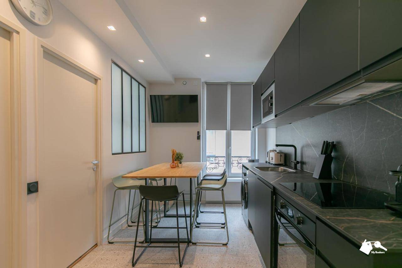 Appartement entier, Mba Raincy Iii - Luxury Appartment near transport - 25 Min Paris Center in Villemomble, Seine-Saint-Denis