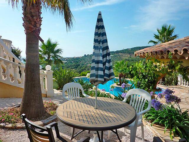 Maison d’hôte pour 6 personnes, avec piscine ainsi que jardin et vue à Roquebrune-sur-Argens - 3