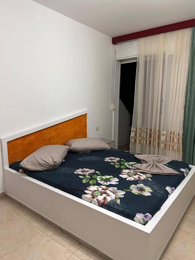 Hôtel pour 3 personnes, avec piscine et jardin ainsi que bassin pour enfant et terrasse dans Borsh - 4