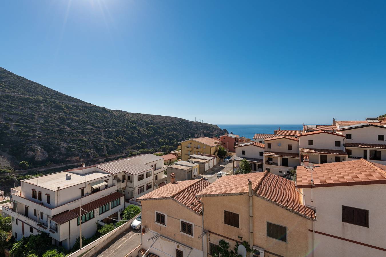 Appartamento intero, Appartamento 'Adriana's House' con vista mare, terrazza privata e aria condizionata in Buggerru, Costa Verde (Sardegna)