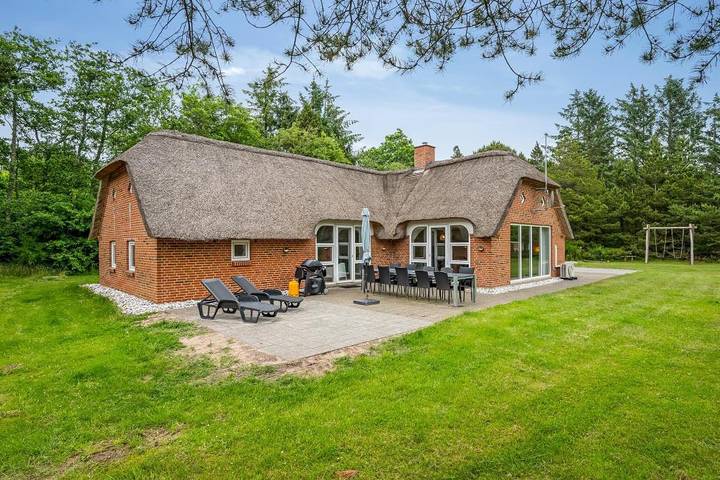 Villa für 13 Personen, mit Pool und Balkon/Terrasse sowie Whirlpool und Sauna in Vester Husby - 2