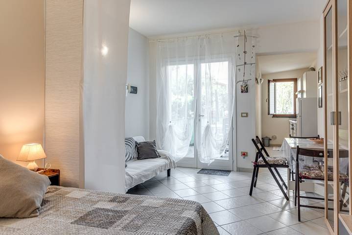 Appartamento intero, Appartamento 'Un Angolo Nel Verde A Empoli' con terrazza condivisa, Wi-Fi e aria condizionata in Empoli, Firenze province