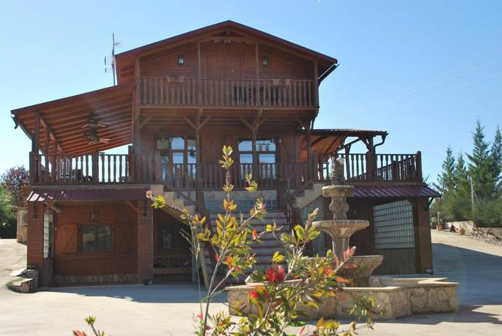 Casa rural para 6 personas, con Balcón y Terraza además de Jacuzzi y Jardín en Alcañiz