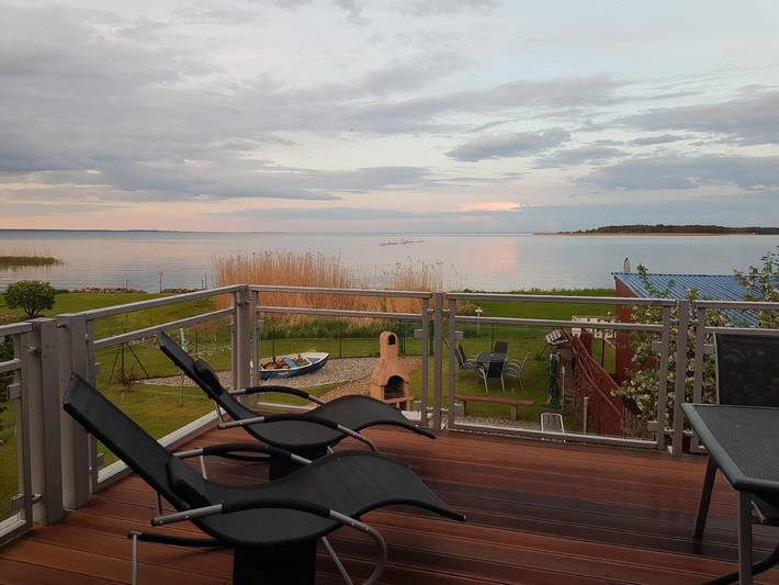 Ferienwohnung für 4 Personen, mit Balkon und Whirlpool sowie Garten in Altwarp