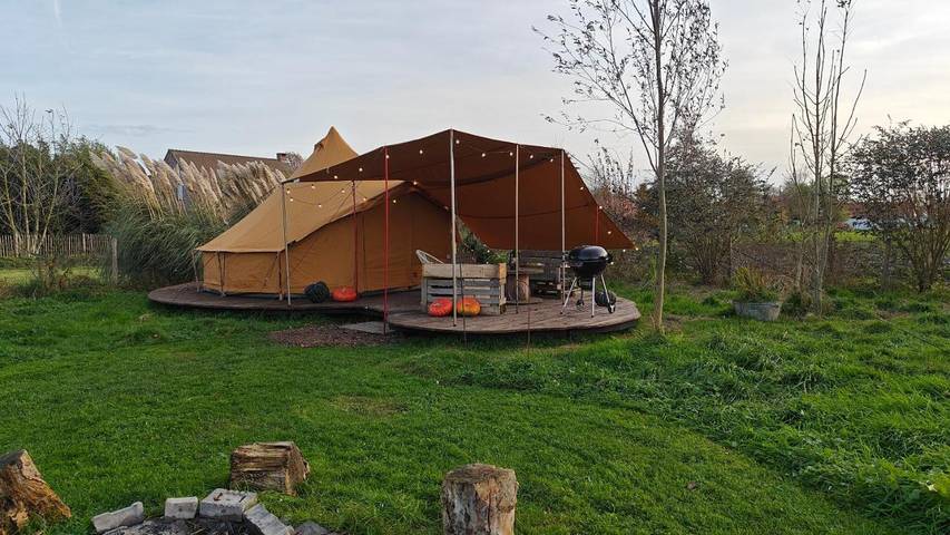 Gîte pour 4 personnes, avec Terrasse ainsi que Jardin et Vue à Mont-de-l'Enclus
