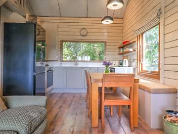 Holiday Rental for 6 People in Fordingbridge, New Forest, Photo 4