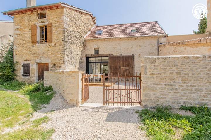Maison de vacances pour 4 personnes, avec Terrasse et Jardin en Bourgogne