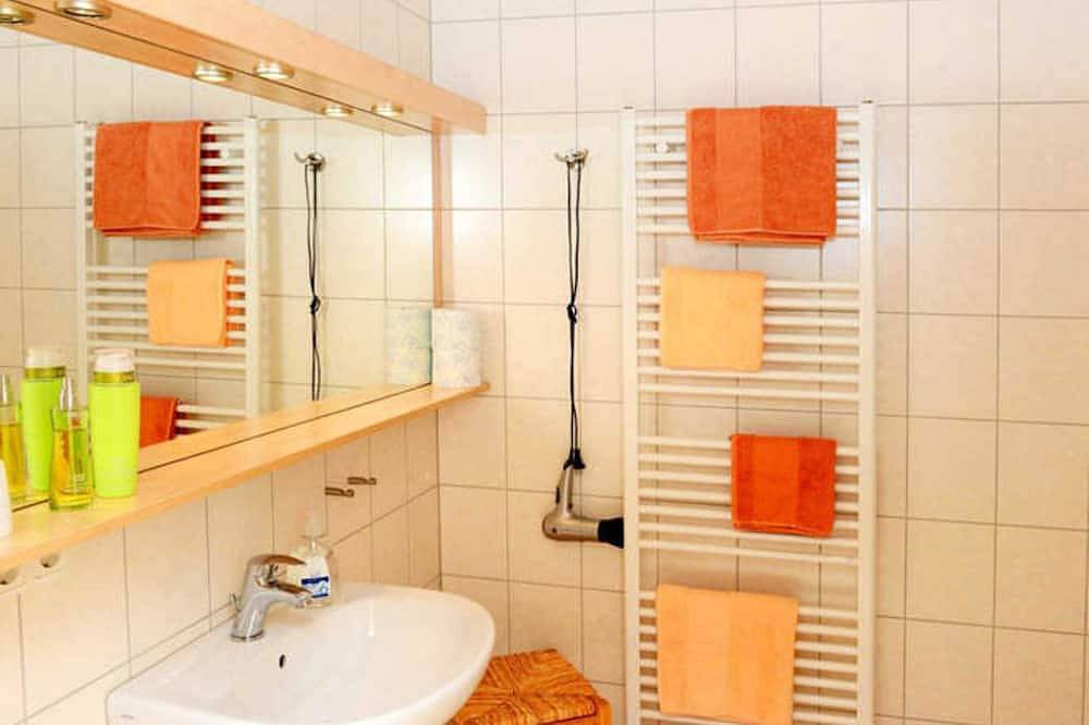 Ganze Wohnung, Ferienwohnung 1 - 55 qm (2-4 Personen), Balkon - Weichaer Hof Fbs Sonja Fritsch in Weißenberg, Oberlausitz Niederschlesien