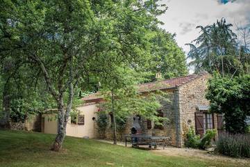 Gîte pour 6 personnes, avec piscine et jardin à Prats-du-Périgord