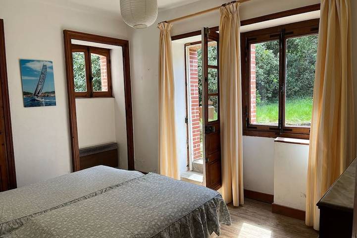 Location de vacances pour 12 personnes, avec terrasse et jardin dans Plage de la Clère - 3