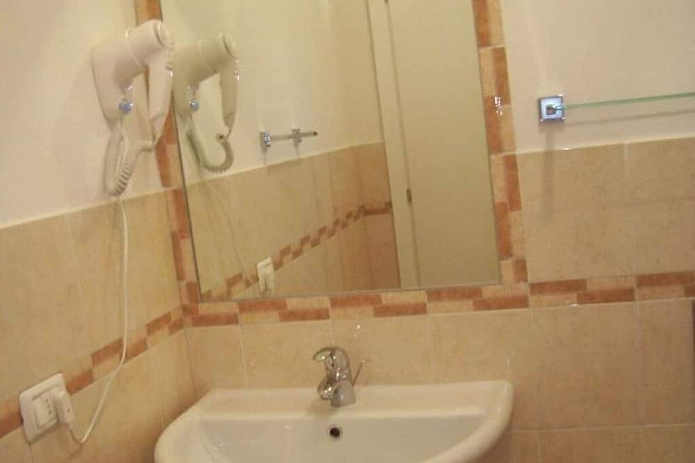 Ganze Wohnung, Residence Dolores Castle - Studio Apartment with Balcony in Campo nell'Elba, Elba