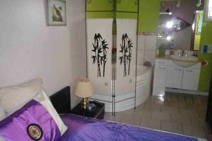 Haus mit Pool und Garten Haus mit Pool und Garten in Nîmes, Nimes und Umgebung