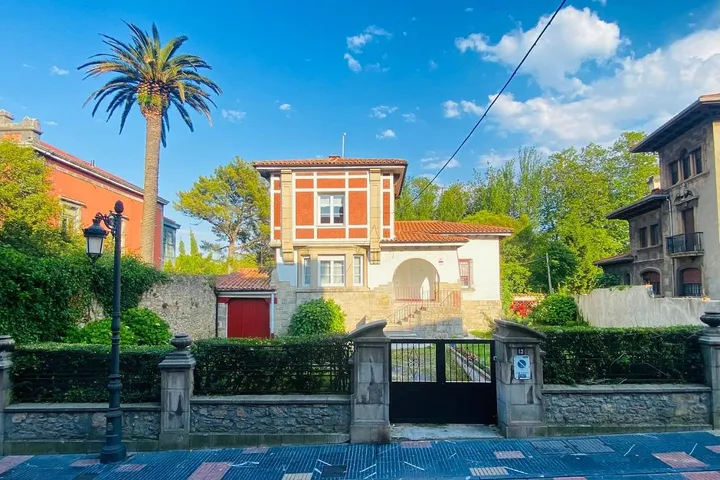 Ferienhaus für 14 Personen, mit Ausblick und Garten - 1