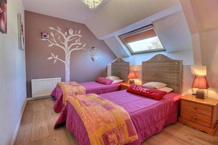 Location de vacances pour 4 personnes, avec jardin ainsi que piscine et terrasse à Plumelec - 3