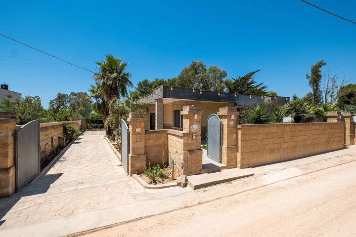 Villa pour 11 personnes, avec jardin dans les Pouilles - 2
