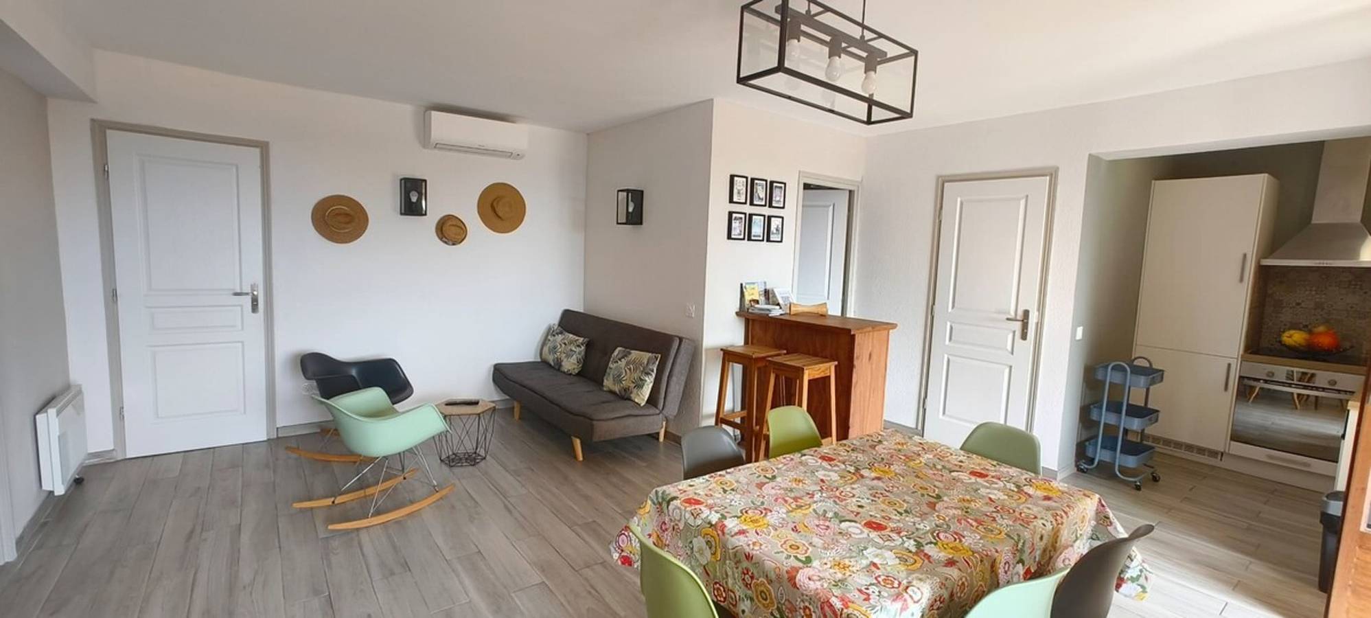 T3 rénové, climatisé entre mer et montagne, piscine, jardin in Le Rouret, Région de Cannes