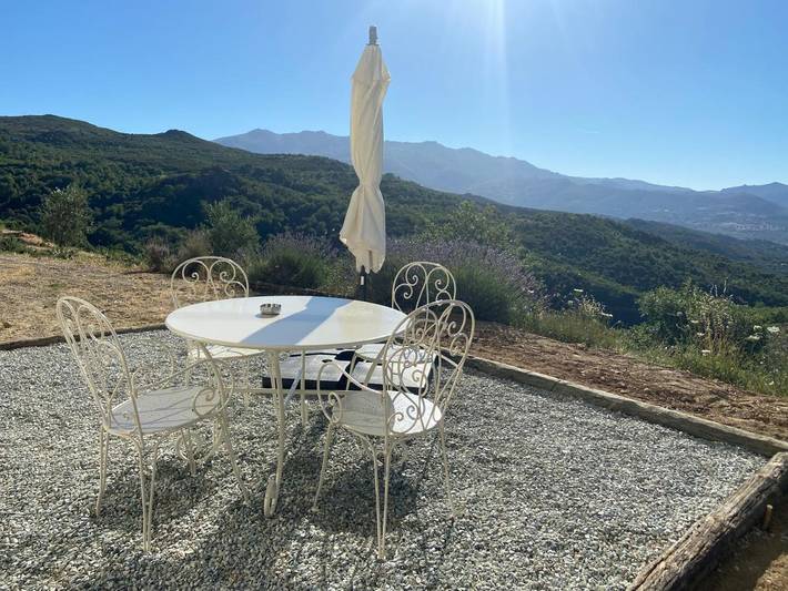 Gîte pour 4 personnes, avec vue et terrasse, animaux acceptés à Vallecalle