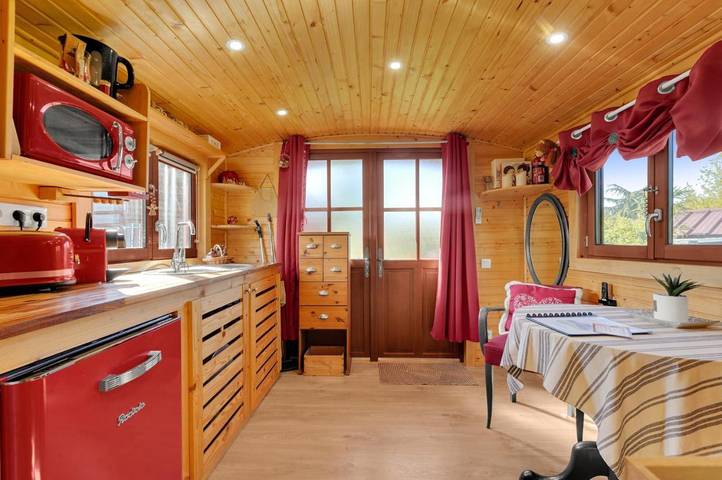 Maison de campagne pour 4 personnes, avec piscine ainsi que jardin et vue, adapté aux familles à Villeneuve-de-Rivière - 3