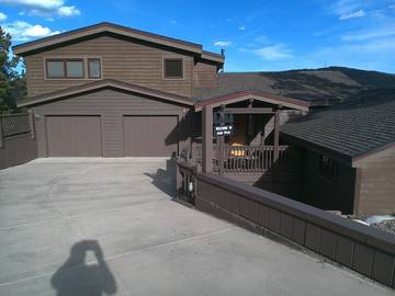 Vacation Home for 12 Guests in Breckenridge, Summit County, Picture 2