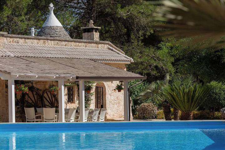 Location de vacances pour 13 personnes, avec jardin et jacuzzi, animaux acceptés dans Ceglie Messapico