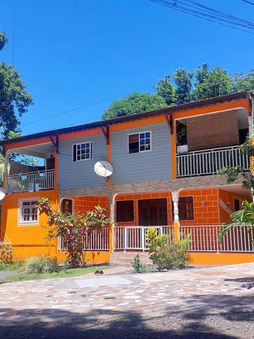 Gîte pour 6 personnes, avec jardin et terrasse à Pointe-Noire