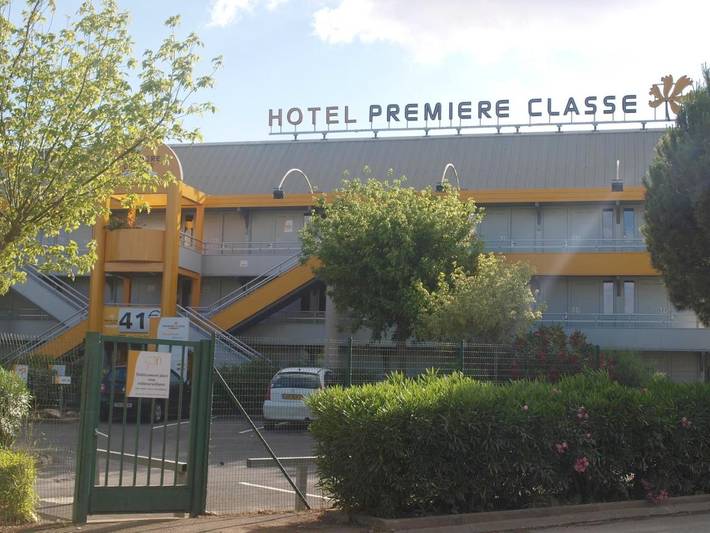 Hôtel pour 2 personnes, avec Terrasse et Jardin à Villeneuve-lès-Béziers