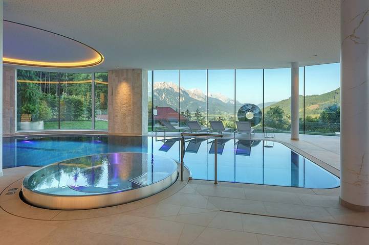 Villa mit pool für 20 Personen, mit Whirlpool und Garten sowie Sauna in Österreich