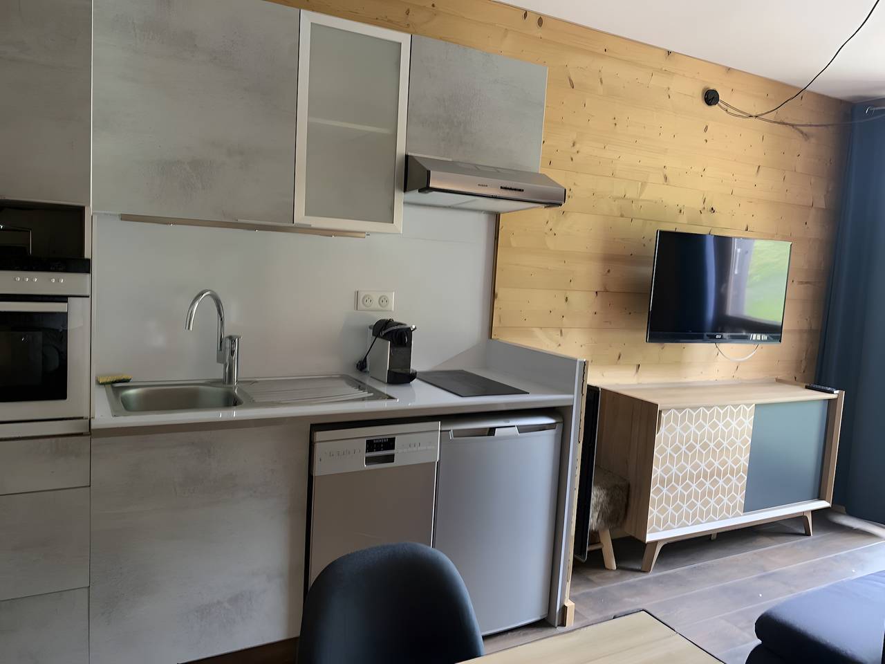 Geheel appartement, Appartement 'A Vermeil D21' met Wi-Fi in Isola 2000, Isola