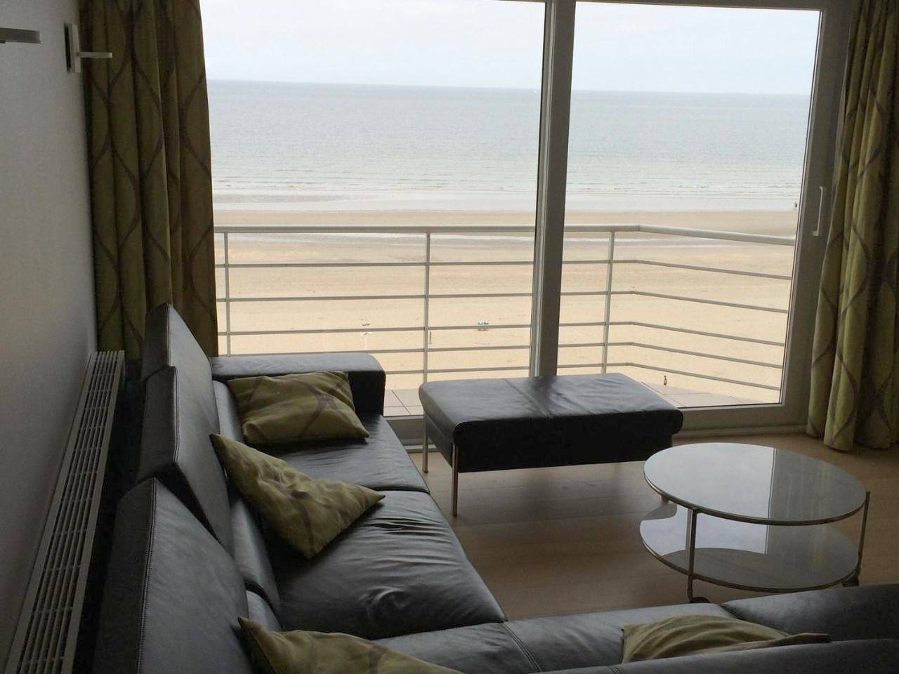 Geheel appartement, Apartment with Sea View in De Panne, Belgische Kust
