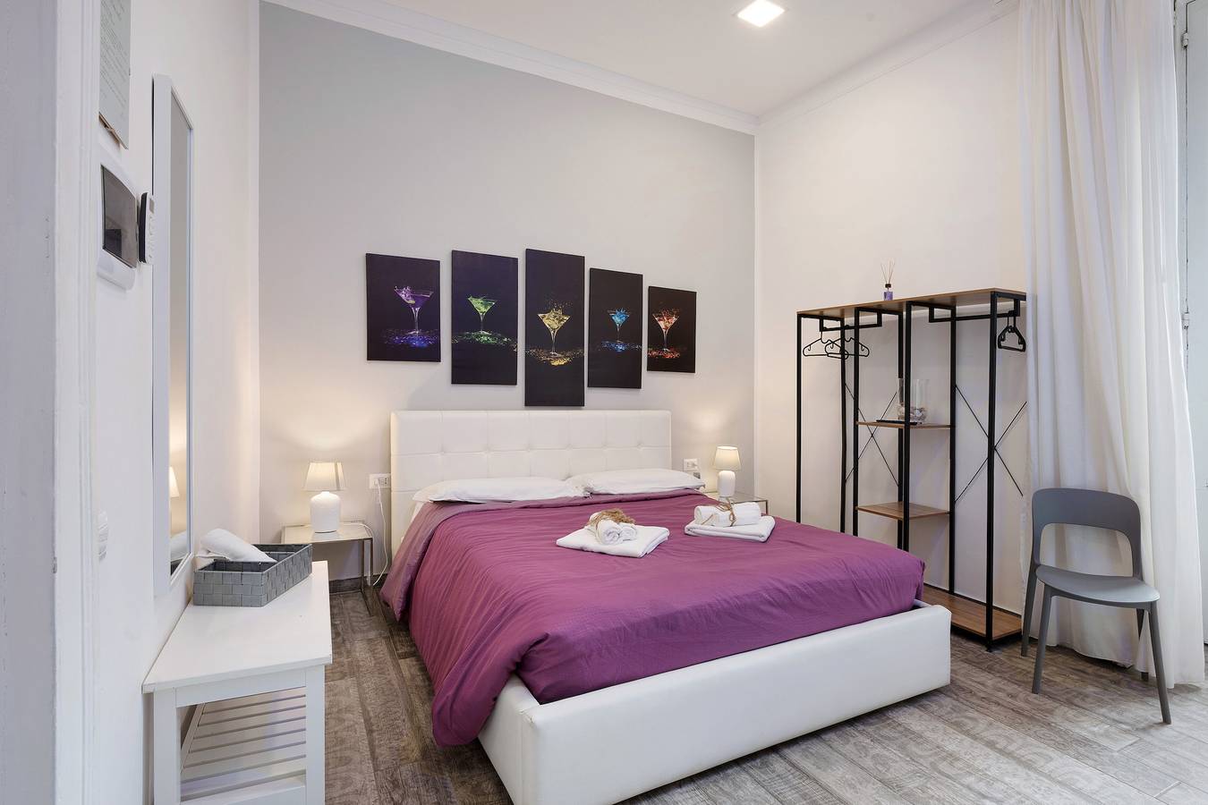 Room 'Al Corso Suite' with Balcony, Wi-Fi and Air Conditioning in Salerno, Tyrrhenian Coast Campania