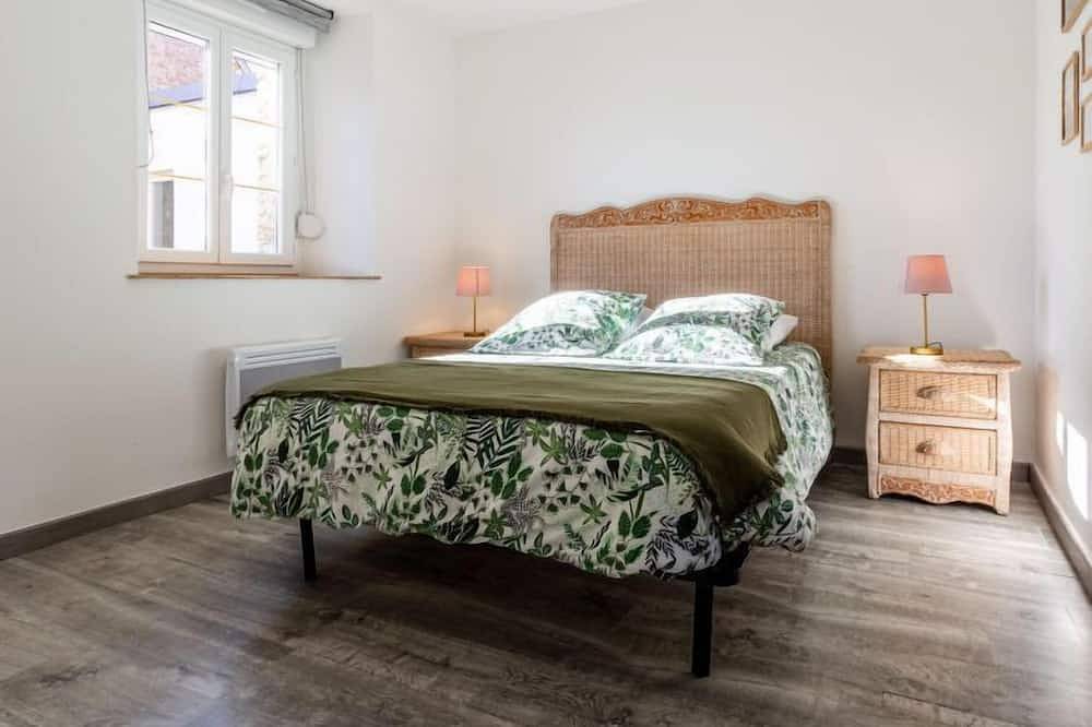 Les Chardons by Interhome in Pirou, Coutances