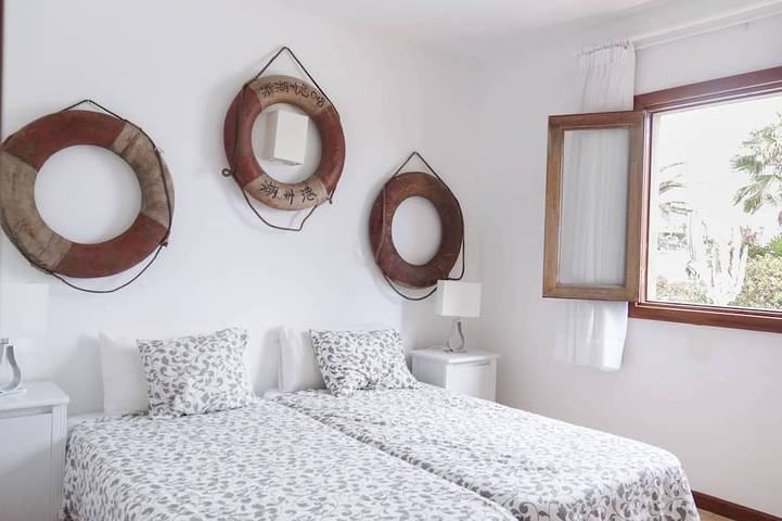 Duplex B13 in einer ruhigen Anlage mit Swimmingpool 150 m vom Meer entfernt in Charco del Palo, Haría