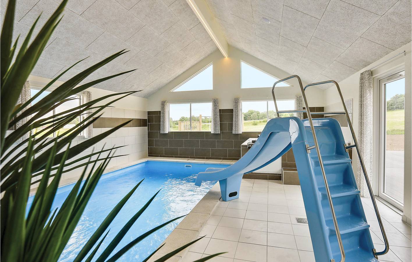 Feriehus for 18 personer med sauna in Vejby Strand, Vejby