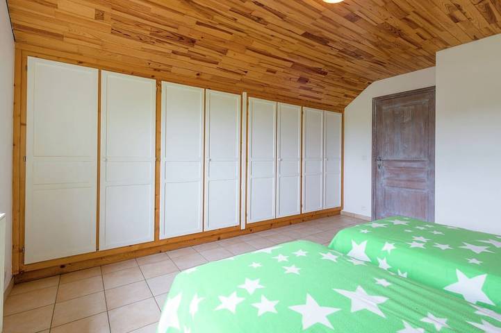 Location de vacances pour 9 personnes, avec sauna ainsi que jardin et balcon dans Cherain - 4