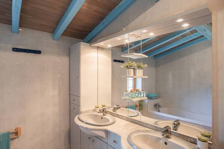 Location de vacances pour 10 personnes, avec terrasse et jardin à Marminiac - 3