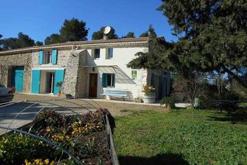 Location de vacances pour 10 personnes, avec jardin à Mailhac