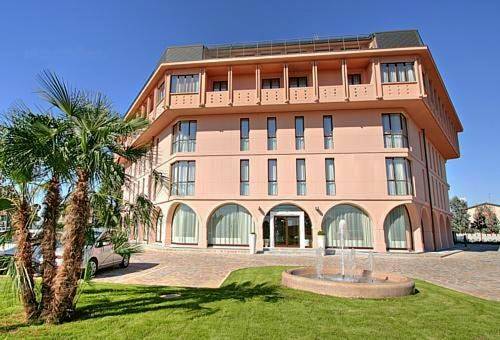Appartamento per 3 persone, con Balcone e Terrazza nonché Giardino a Giussano