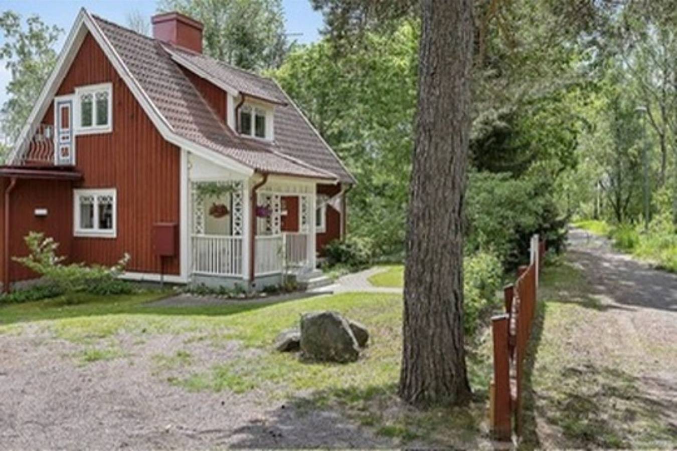 Hus för 6 Personer med trädgård in Småland