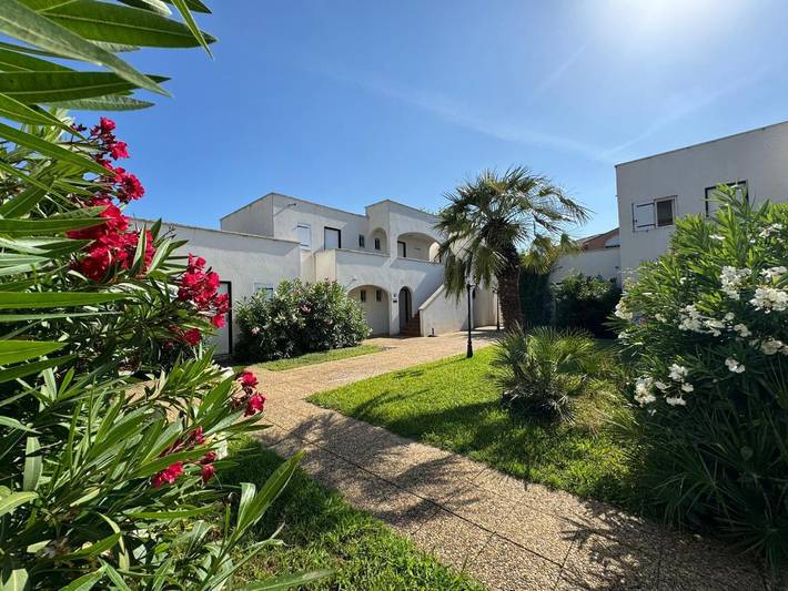 Appart’hôtel pour 4 personnes, avec Terrasse et Jardin