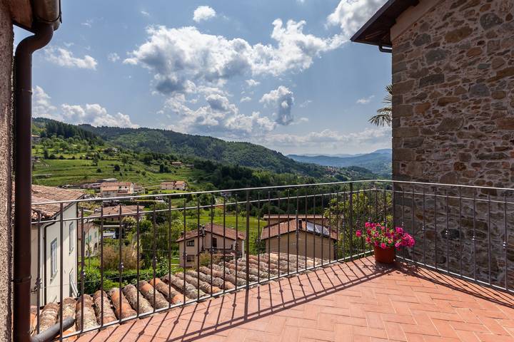 Casa vacanze "Dolce Far Niente" con vista sulle montagne, giardino e Wi-Fi in San Romano in Garfagnana, Garfagnana