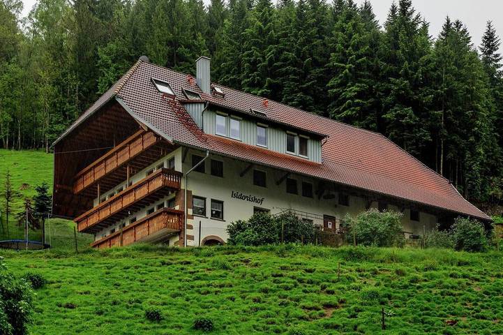 Bauernhof für 4 Personen, mit Balkon und Garten